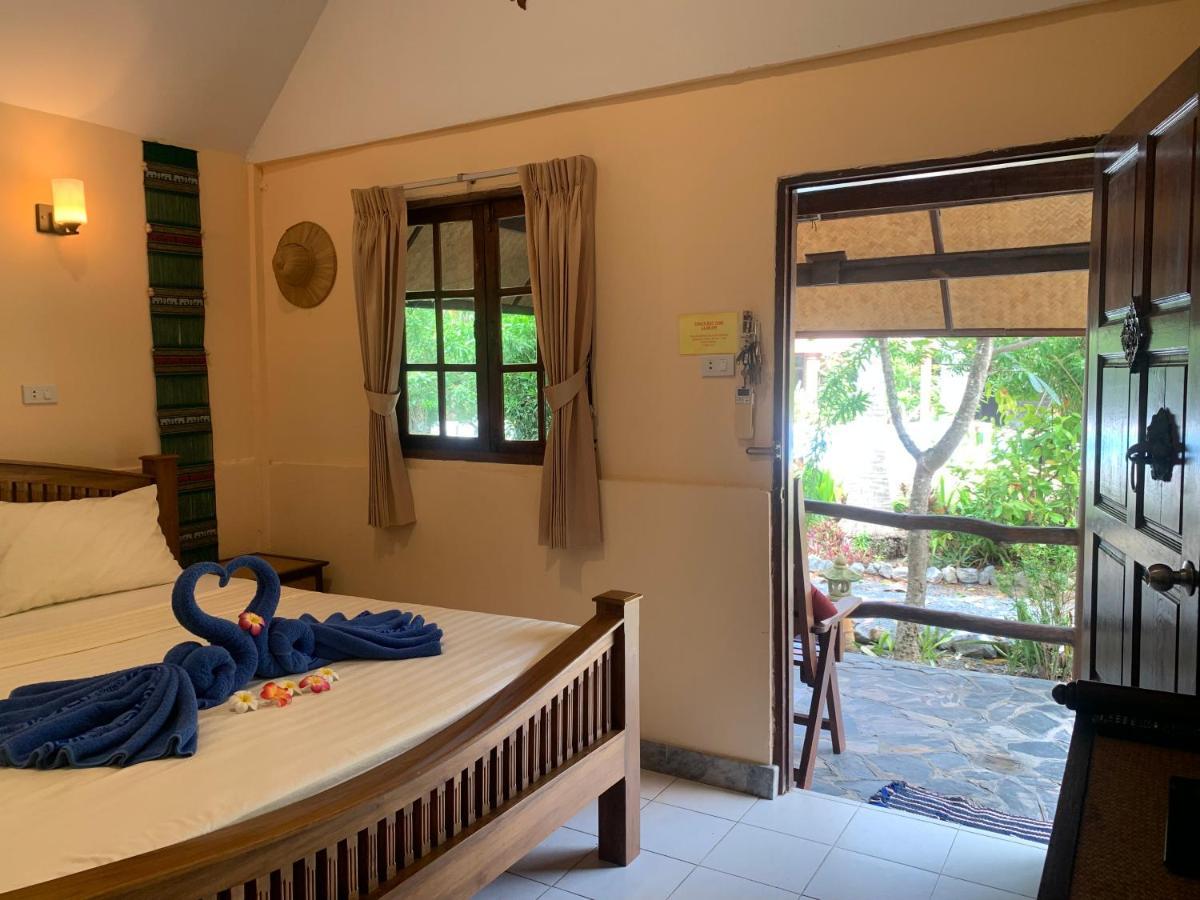Laguna Beach Club Resort Koh Lanta Exterior photo