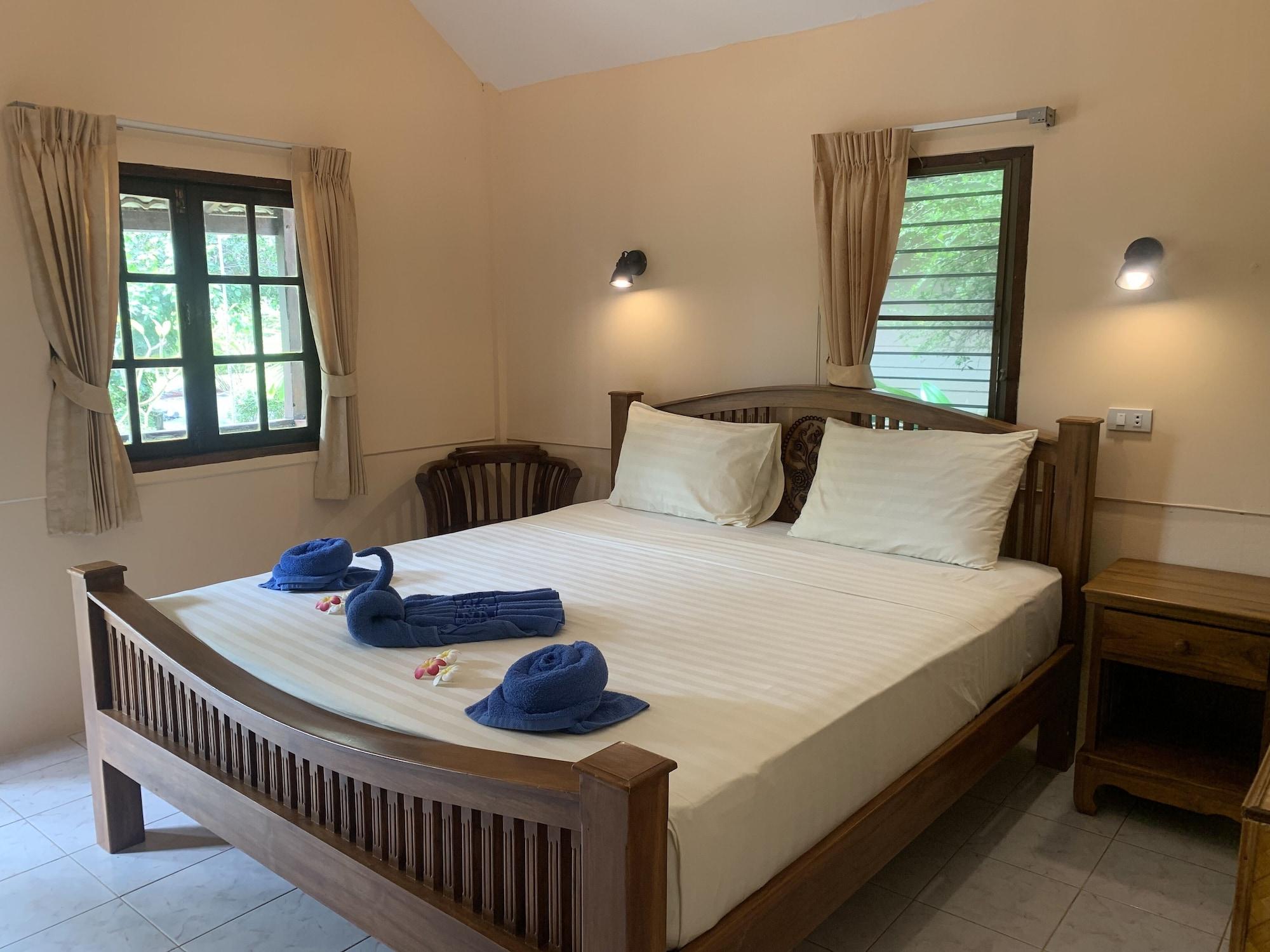 Laguna Beach Club Resort Koh Lanta Exterior photo
