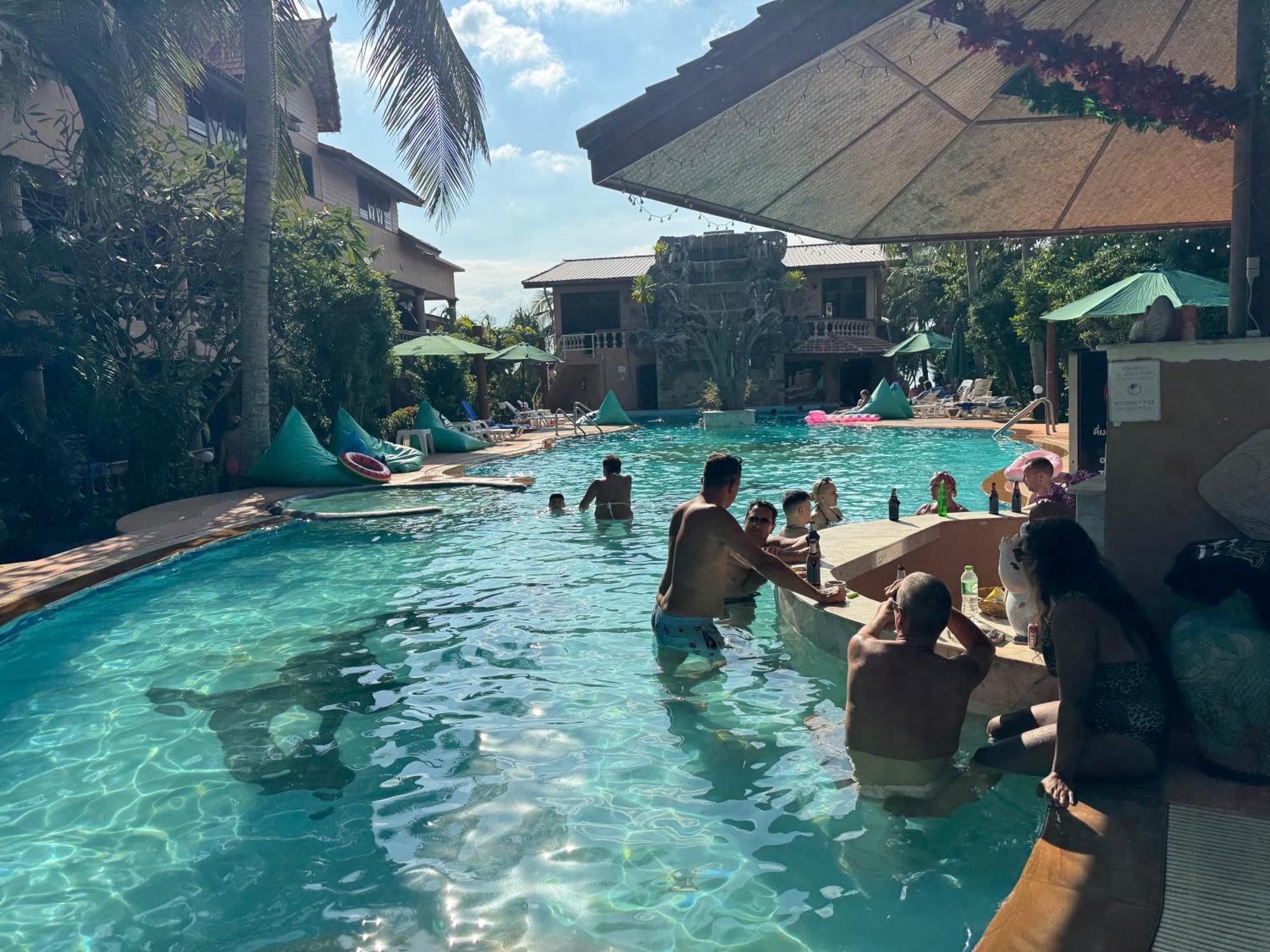 Laguna Beach Club Resort Koh Lanta Exterior photo